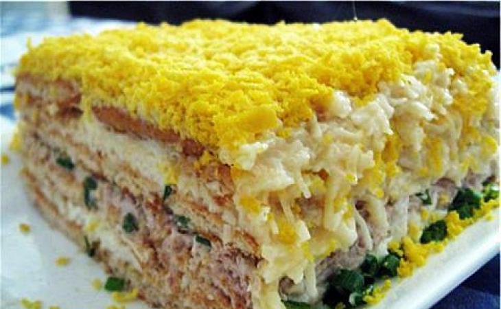 Салат Наполеон из коржей с разными начинками: лучшие рецепты Салатный торт наполеон
