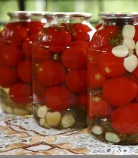 Самые вкусные маринованные помидоры на зиму рецепты Помидоры на зиму рецепты на 1 литровую